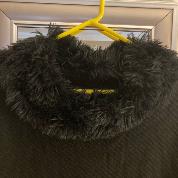 Black ladies poncho with faux trim neck by Steve Madden. Worn 1 time. OSFM - Picture 2 of 3